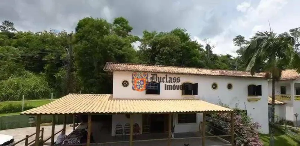 Chácara, 3 quartos, 2500 m² - Foto 1