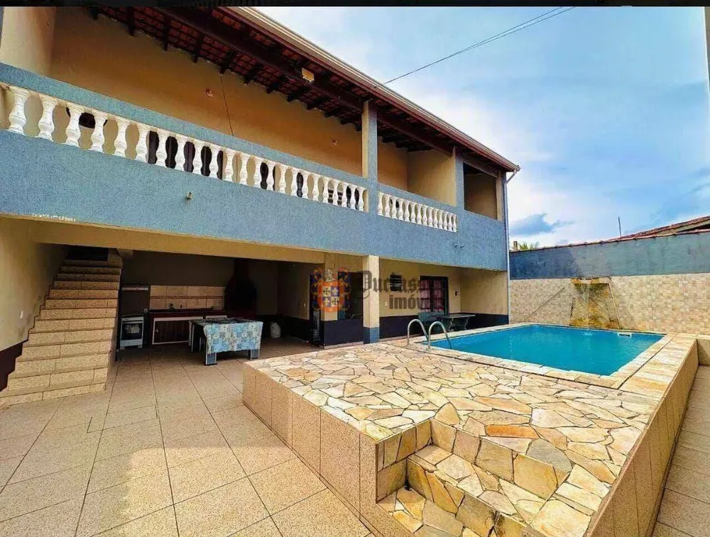Casa, 6 quartos, 174 m² - Foto 2