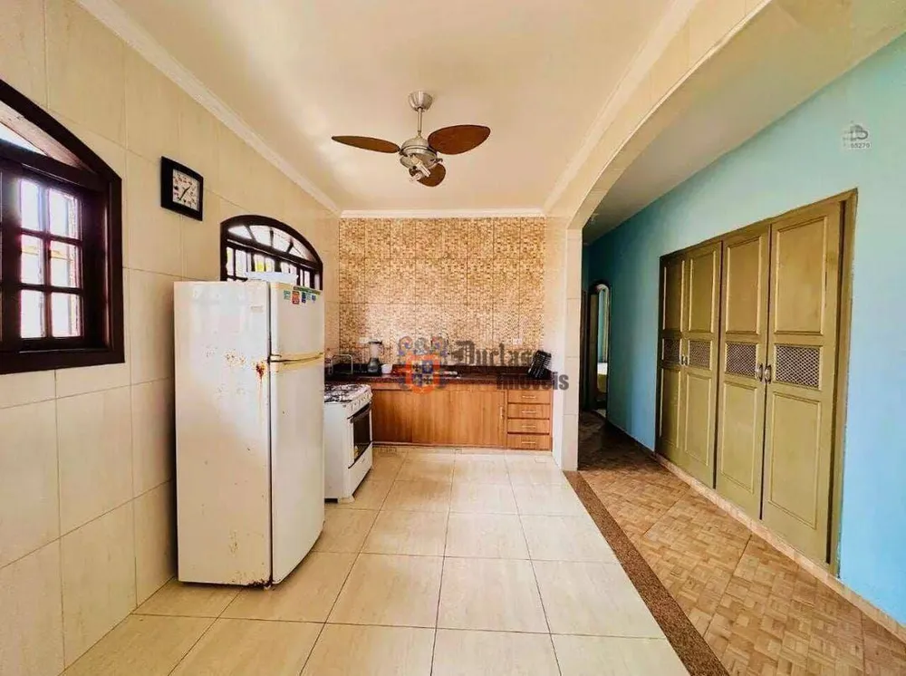 Casa, 6 quartos, 174 m² - Foto 6
