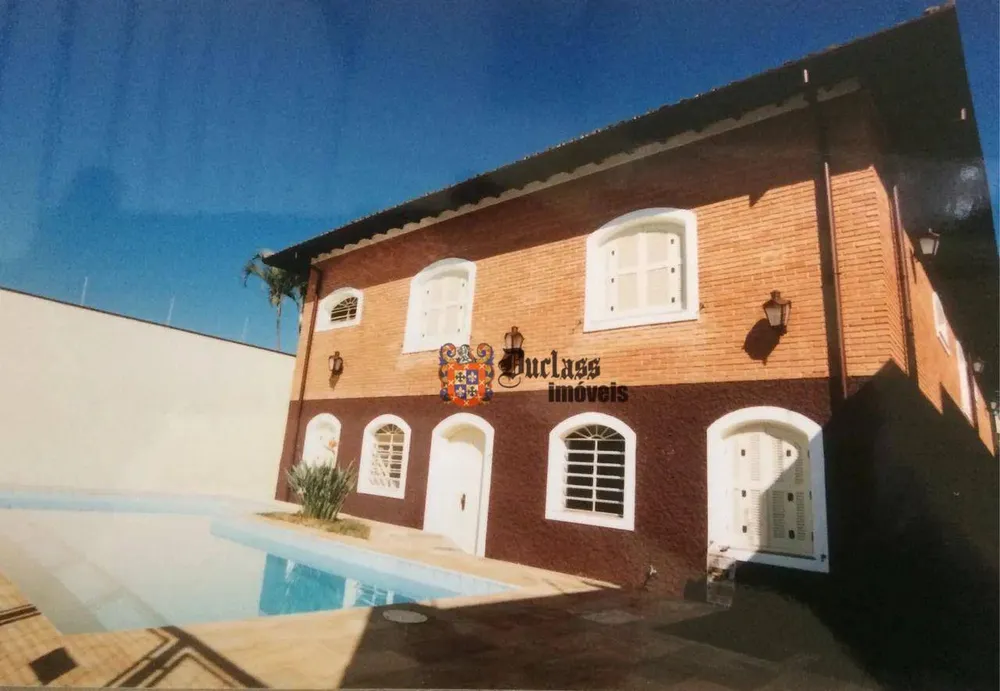 Casa, 3 quartos, 290 m² - Foto 1