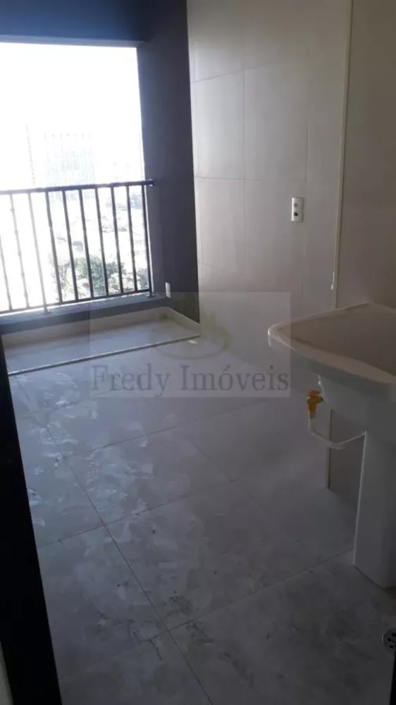 Apartamento à venda com 3 quartos, 163m² - Foto 2