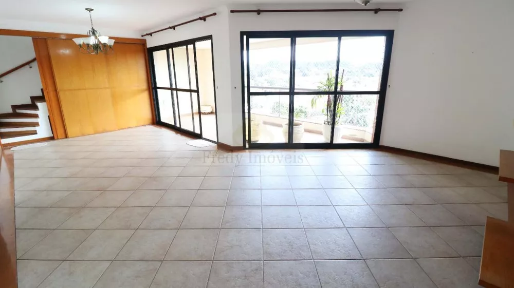 Apartamento à venda com 3 quartos, 275m² - Foto 1