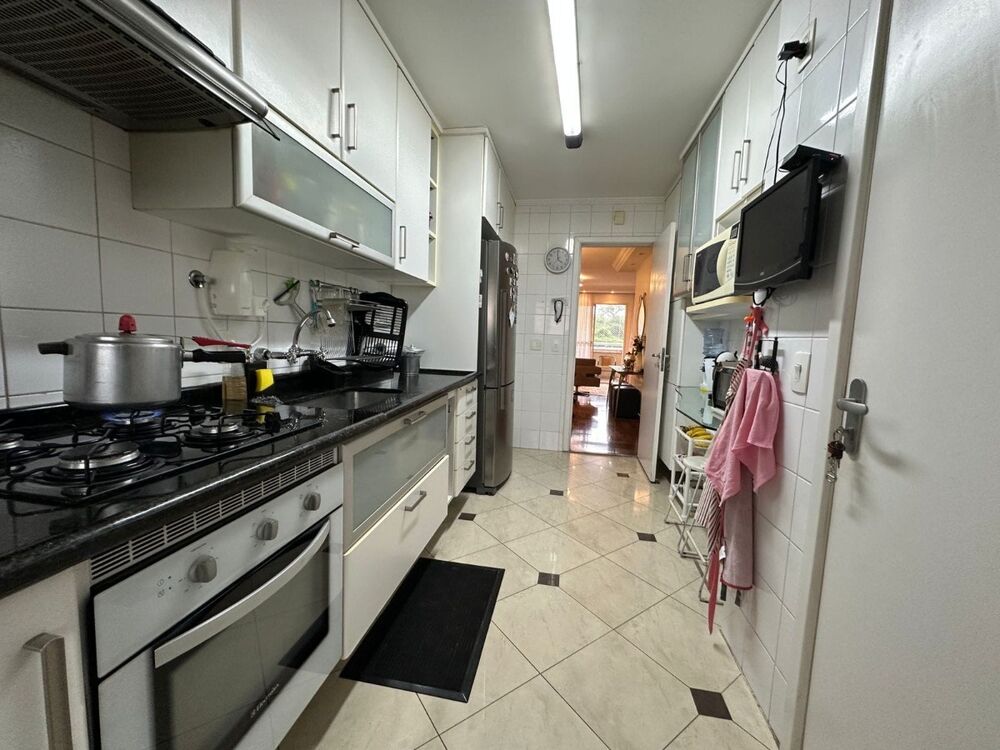 Apartamento à venda com 3 quartos, 101m² - Foto 19