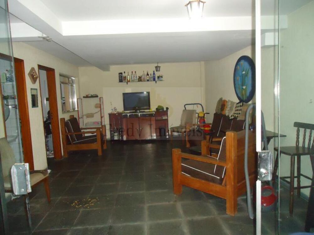 Casa, 5 quartos, 330 m² - Foto 2