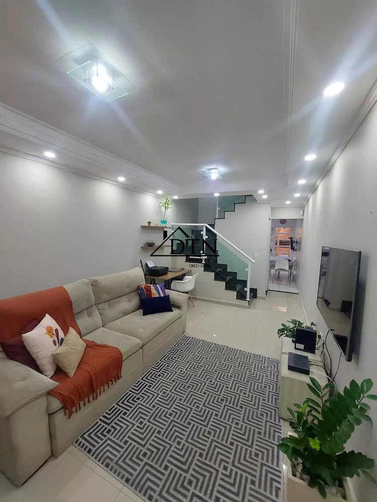 Sobrado à venda com 3 quartos, 105m² - Foto 1