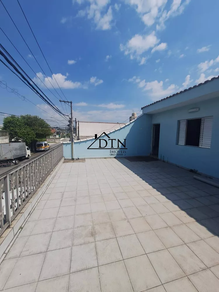 Sobrado à venda com 3 quartos, 226m² - Foto 3