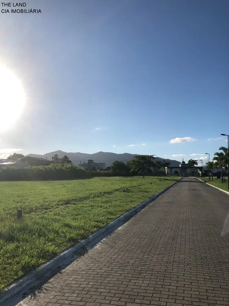Loteamento e Condomínio - Foto 1