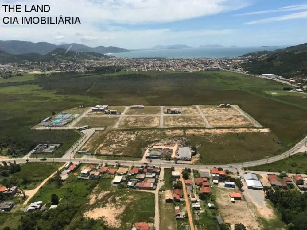 Loteamento e Condomínio, 600 m² - Foto 1