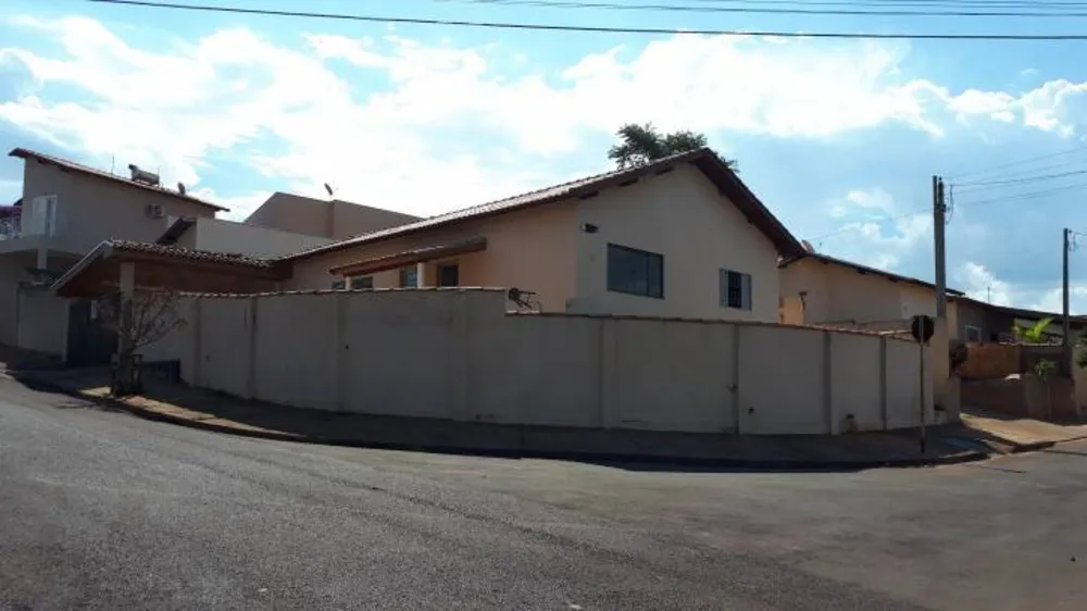 Casa, 3 quartos, 156 m² - Foto 2