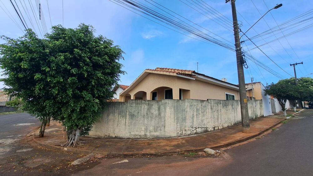 Casa à venda com 3 quartos, 114m² - Foto 2