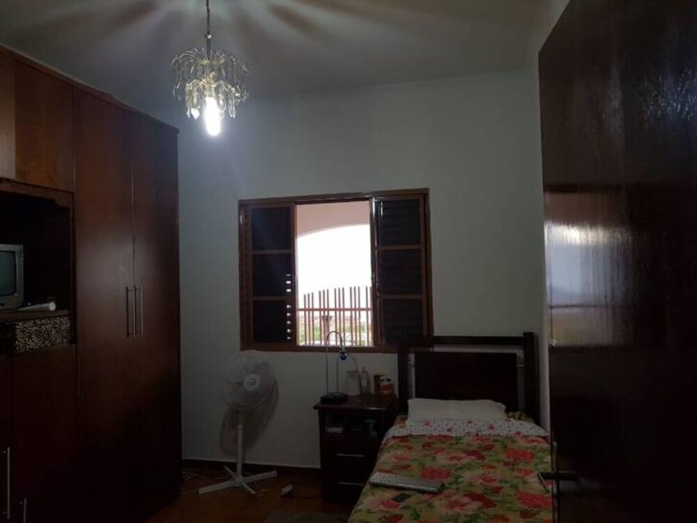 Casa à venda com 3 quartos, 185m² - Foto 7