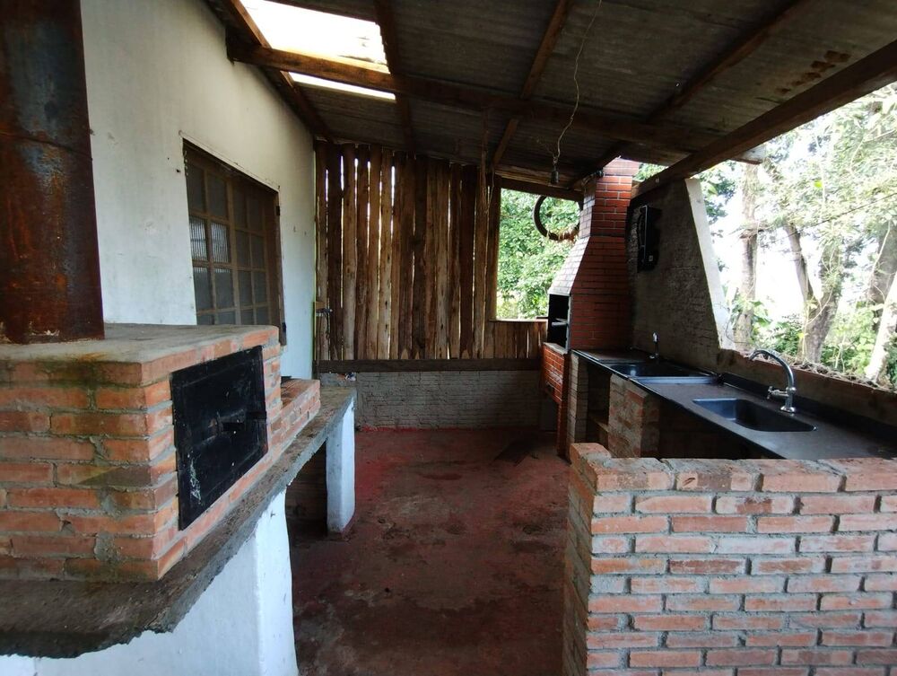 Casa à venda com 2 quartos, 1000m² - Foto 8