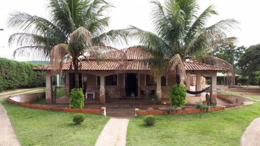 Chácara, 4 quartos, 3800 m² - Foto 1