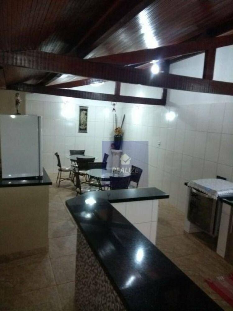 Sobrado à venda com 3 quartos, 300m² - Foto 3