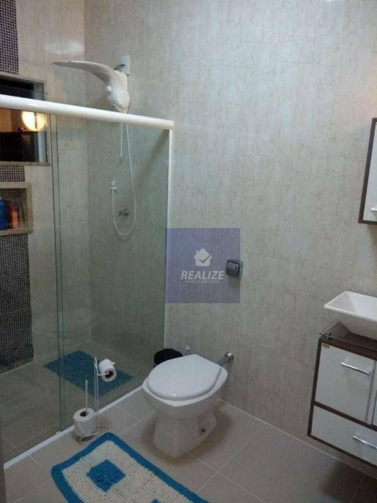 Sobrado à venda com 3 quartos, 300m² - Foto 2