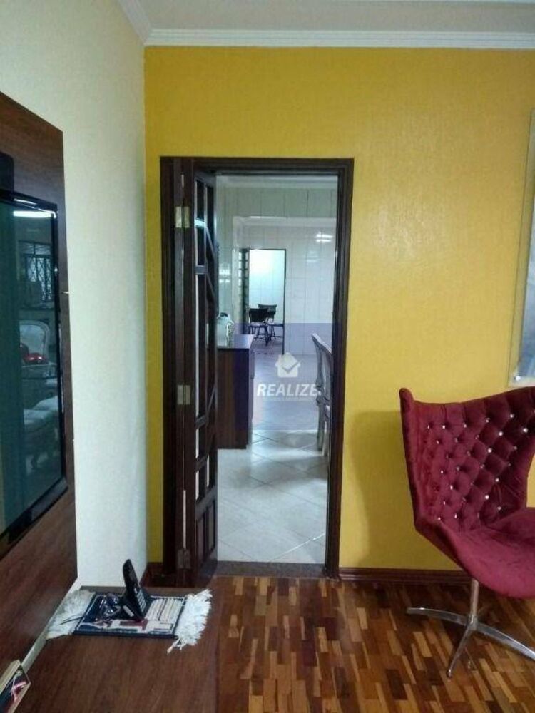 Sobrado à venda com 3 quartos, 300m² - Foto 1