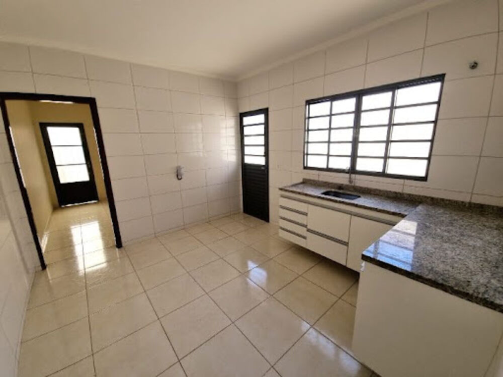 Casa à venda com 2 quartos, 60m² - Foto 8