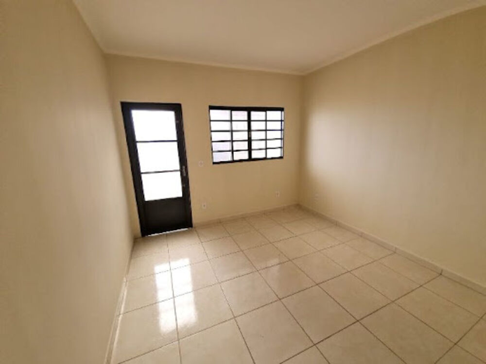 Casa à venda com 2 quartos, 60m² - Foto 3