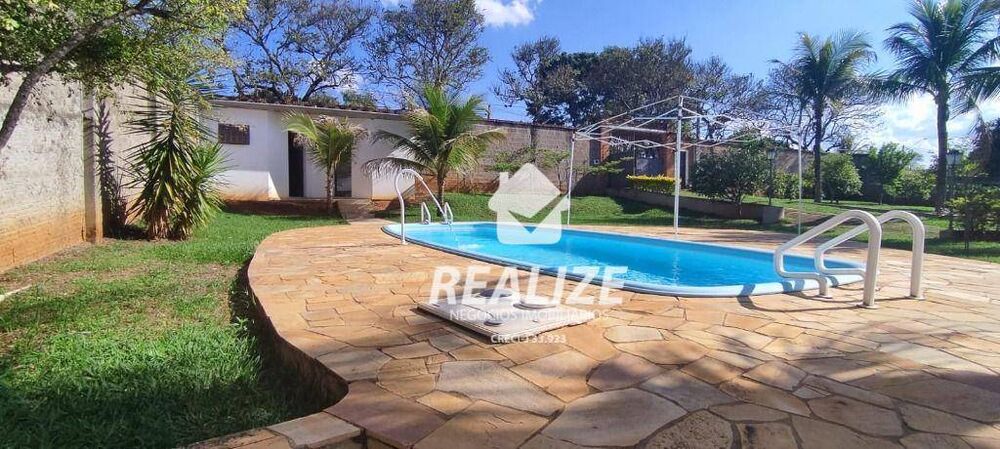 Chácara, 4 quartos, 1600 m² - Foto 1