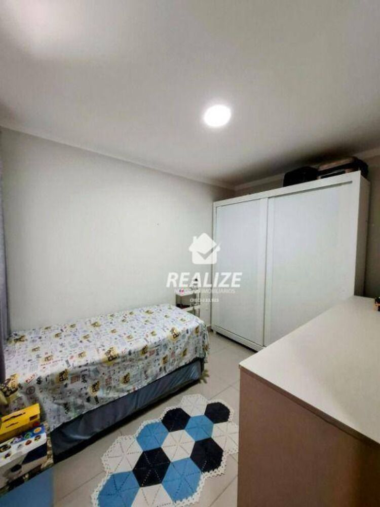 Casa à venda com 2 quartos, 110m² - Foto 1