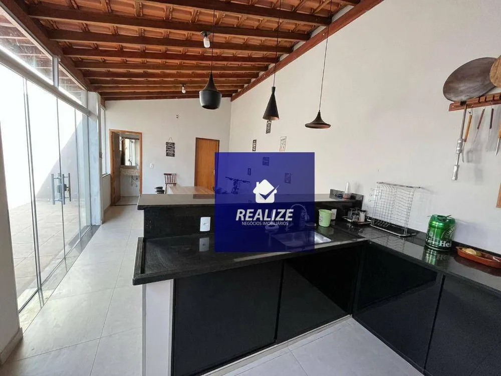 Casa, 3 quartos, 200 m² - Foto 1