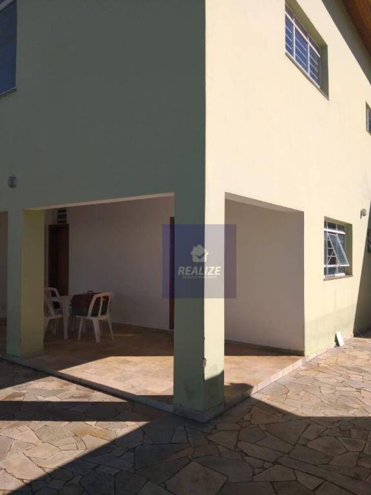 Sobrado à venda com 4 quartos, 420m² - Foto 1
