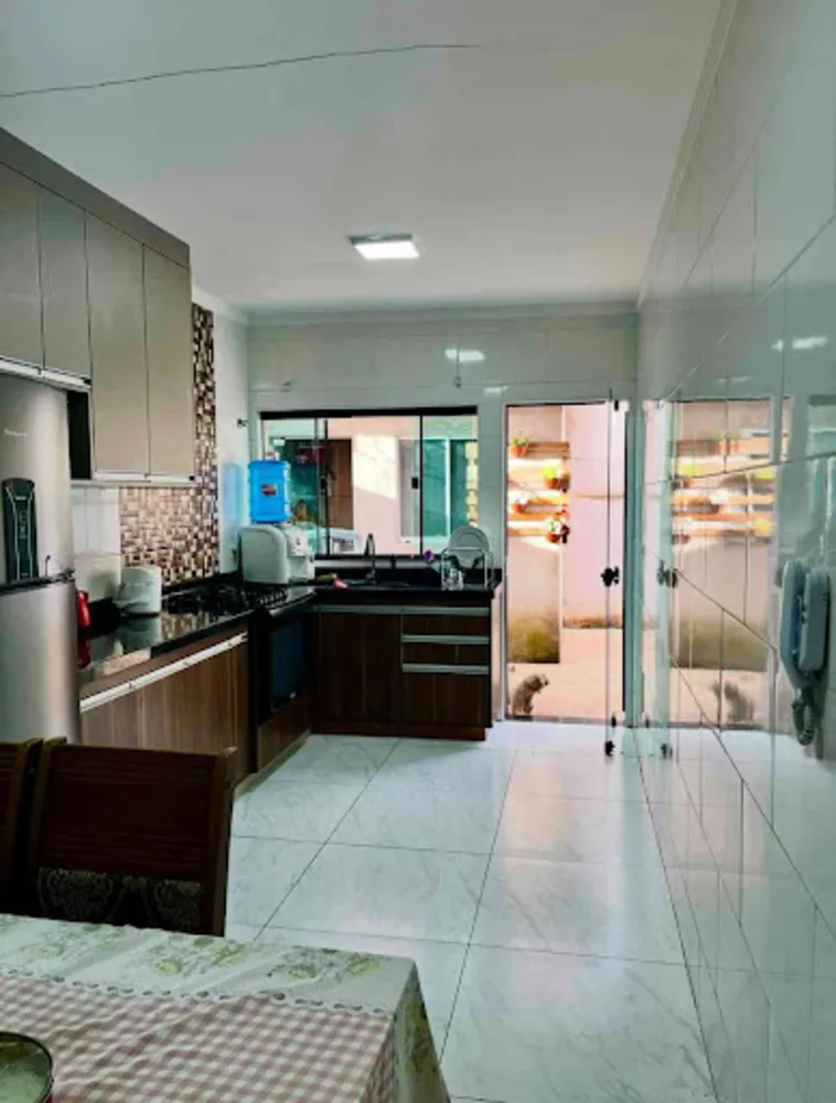 Casa, 3 quartos, 74 m² - Foto 1