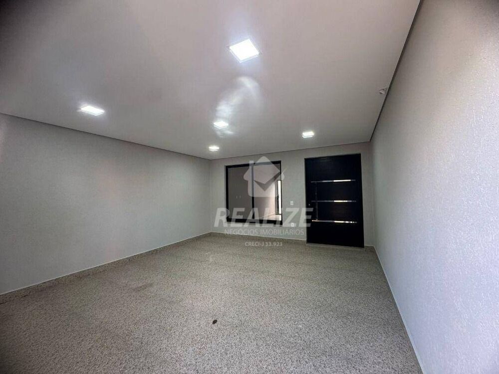 Casa à venda com 2 quartos, 110m² - Foto 1