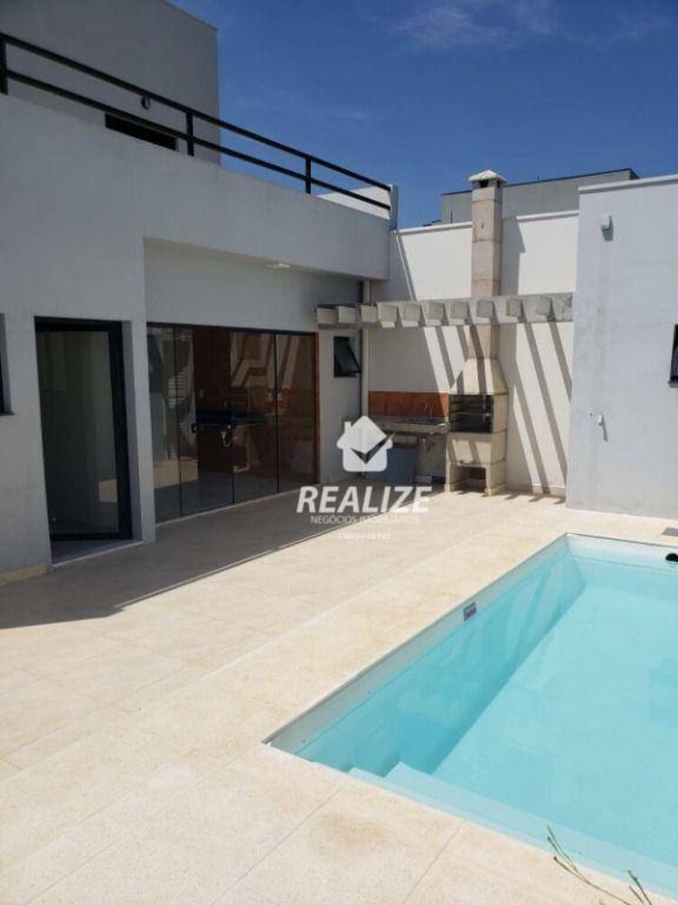 Casa à venda com 4 quartos, 200m² - Foto 1
