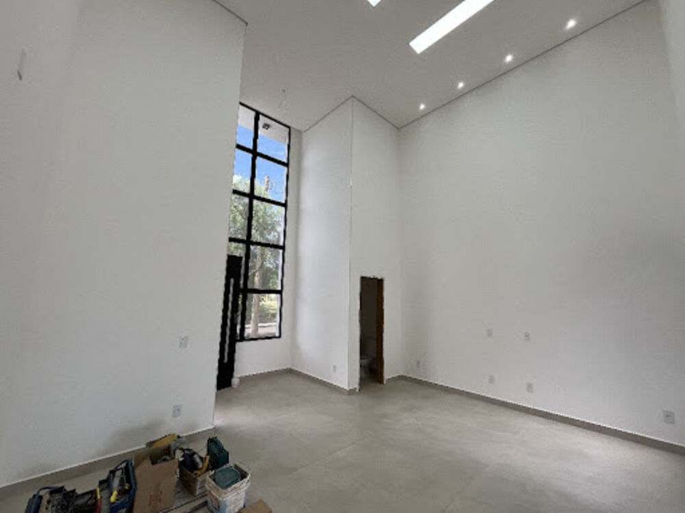 Casa de Condomínio à venda com 3 quartos, 235m² - Foto 1