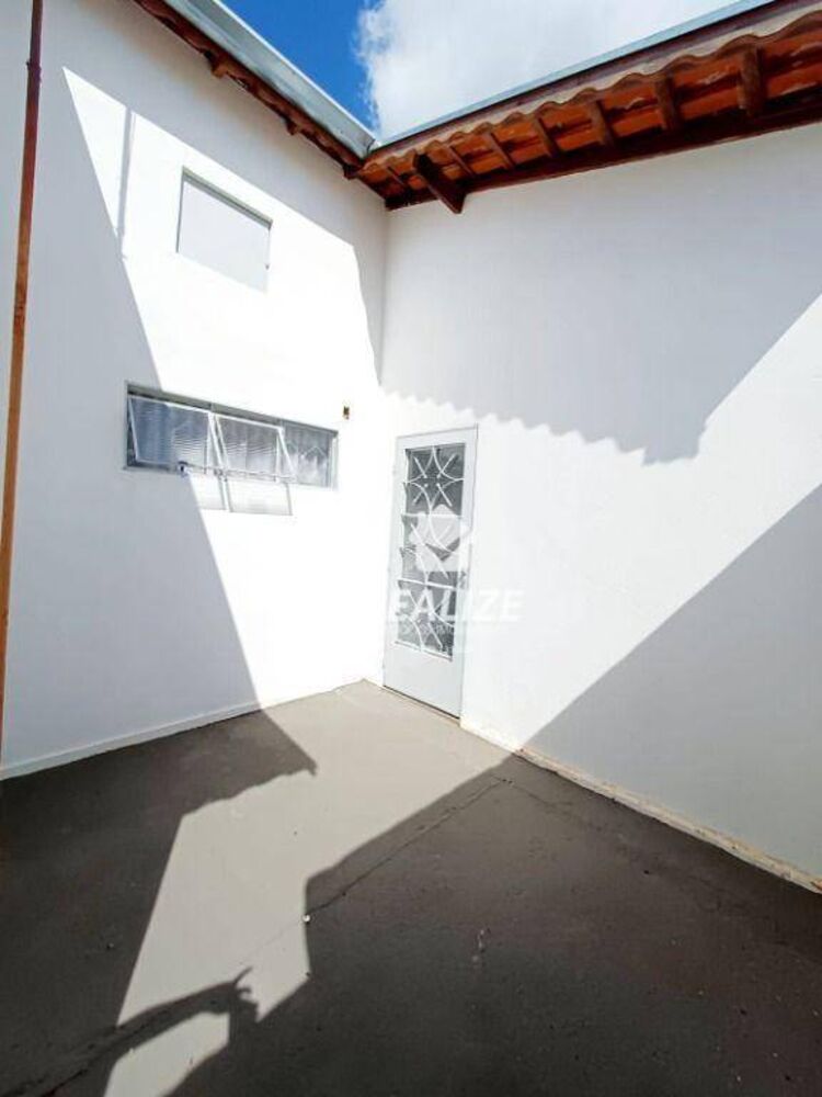 Casa à venda com 2 quartos, 139m² - Foto 12