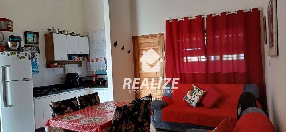 Casa à venda com 2 quartos, 100m² - Foto 2