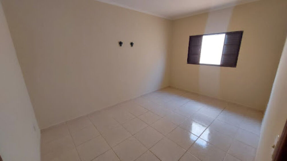 Casa à venda com 2 quartos, 70m² - Foto 3