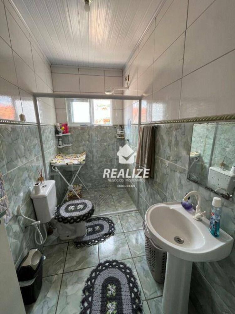 Chácara à venda com 3 quartos, 200m² - Foto 2