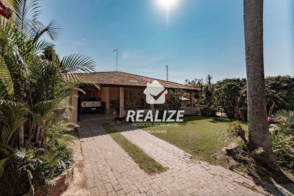 Chácara à venda com 3 quartos, 300m² - Foto 1
