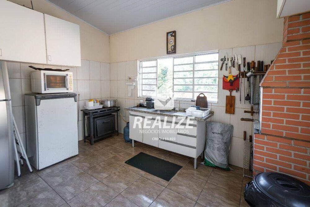 Chácara à venda com 3 quartos, 300m² - Foto 4