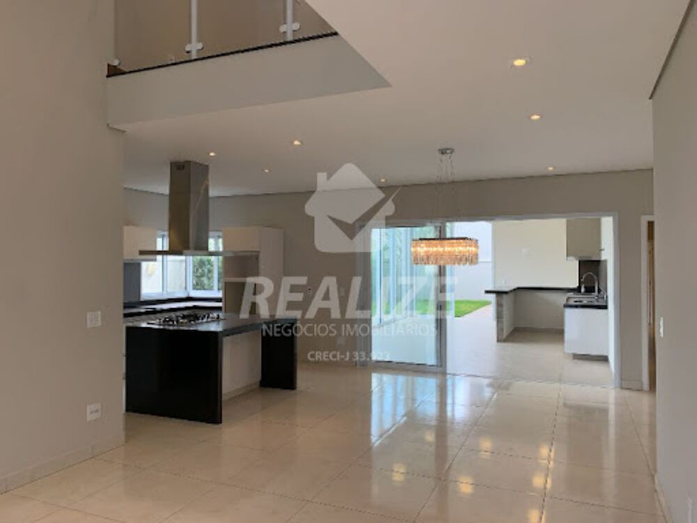 Casa de Condomínio à venda com 3 quartos, 330m² - Foto 1
