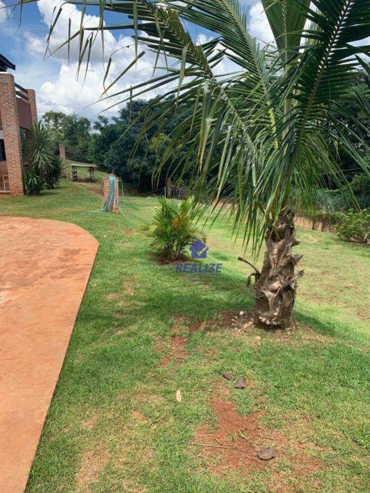 Casa de Condomínio à venda com 3 quartos, 300m² - Foto 4