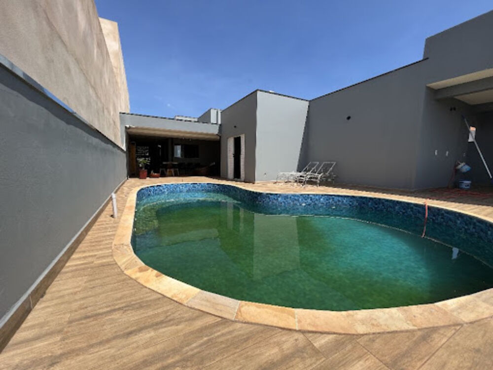 Casa de Condomínio à venda com 3 quartos, 200m² - Foto 2
