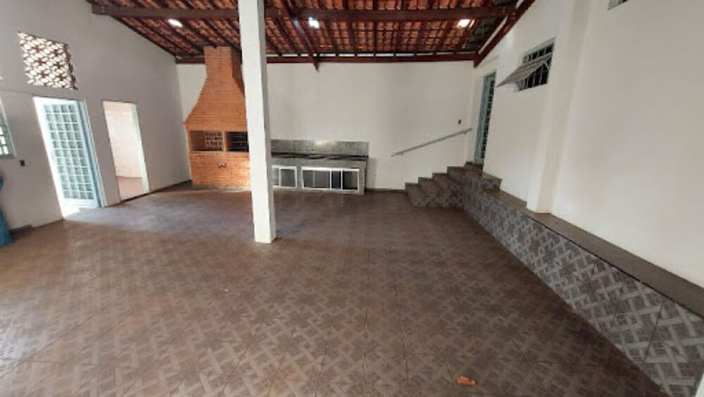 Casa à venda com 4 quartos, 265m² - Foto 3
