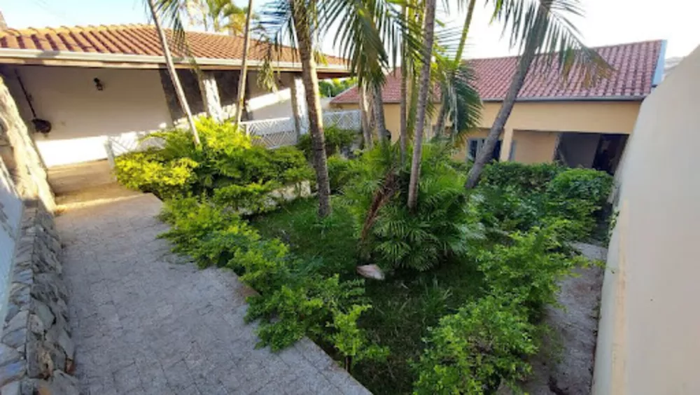Casa, 4 quartos, 265 m² - Foto 1