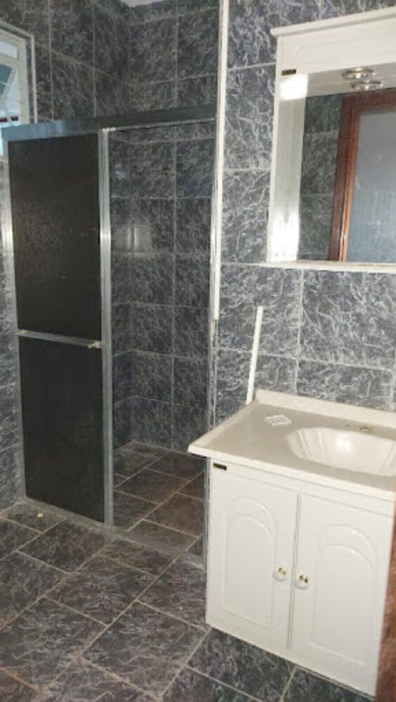 Casa à venda com 4 quartos, 265m² - Foto 1