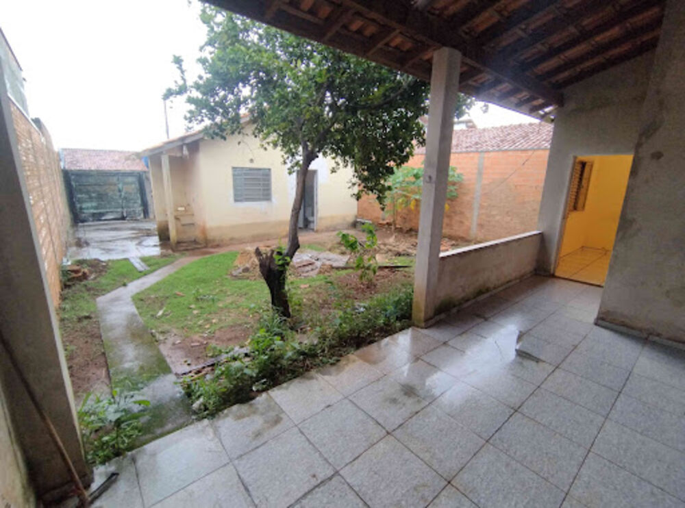 Casa à venda com 2 quartos, 90m² - Foto 1