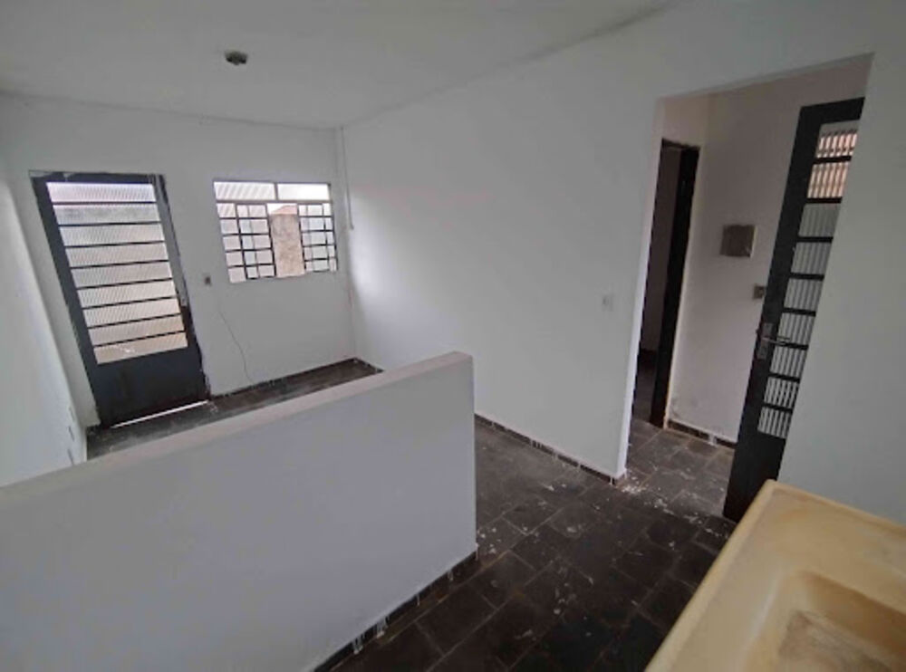 Casa à venda com 2 quartos, 90m² - Foto 5