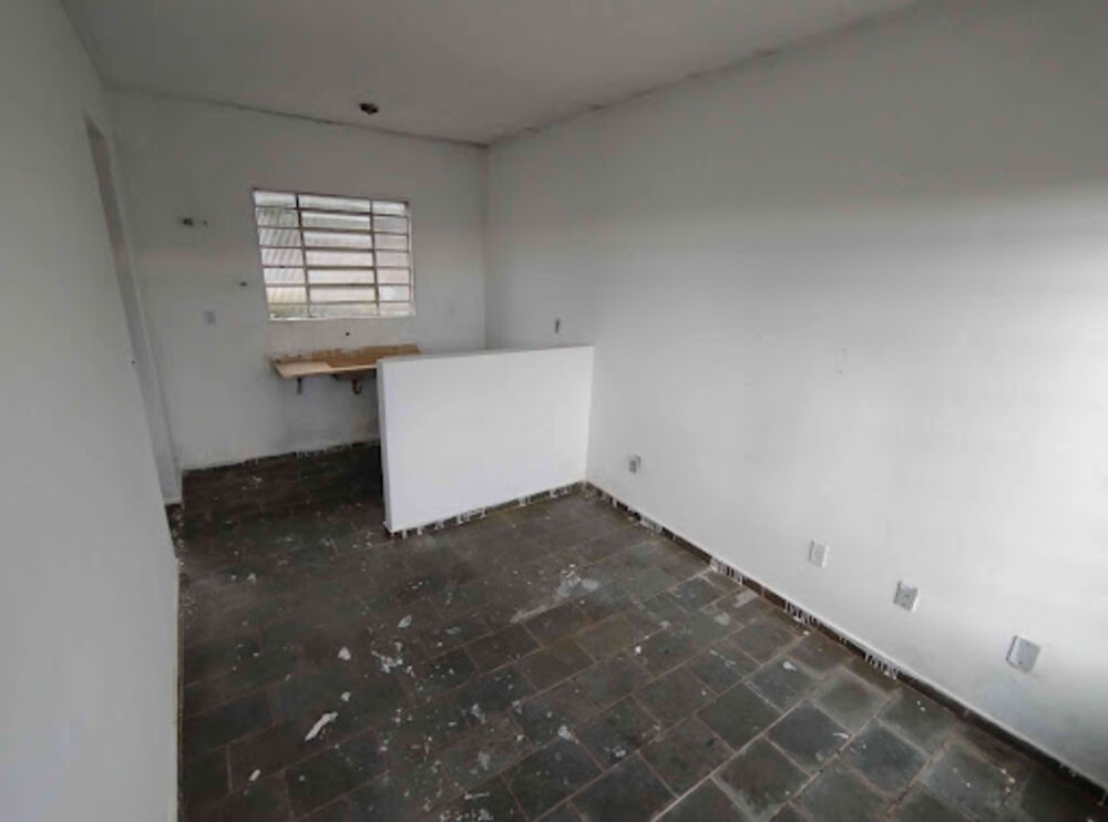 Casa à venda com 2 quartos, 90m² - Foto 3
