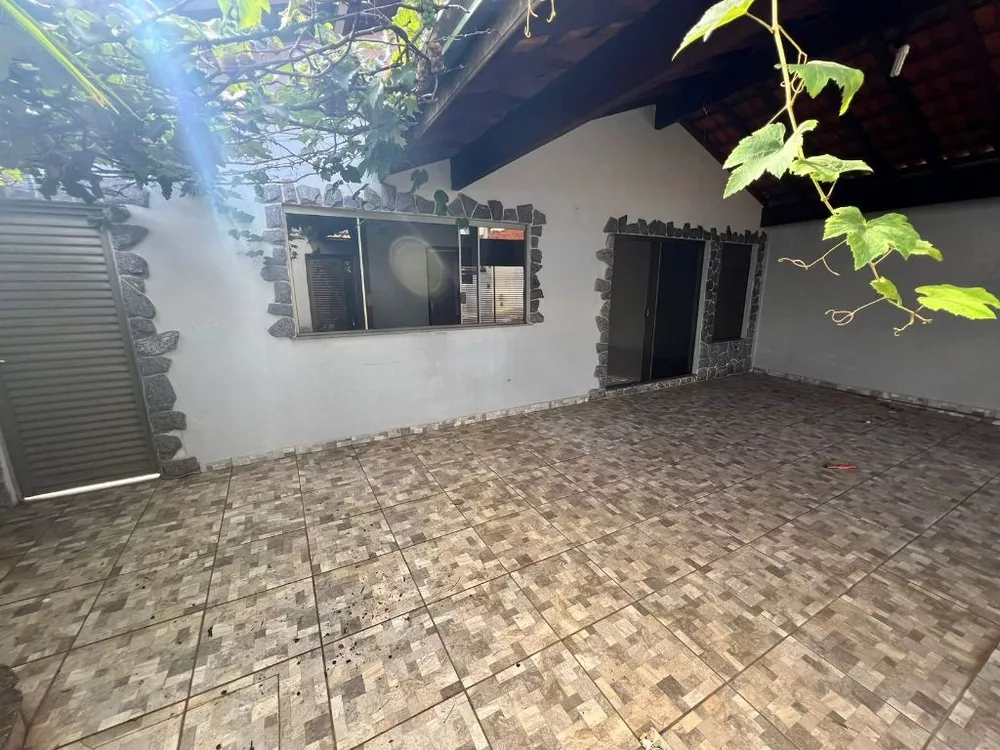 Casa, 5 quartos, 158 m² - Foto 2