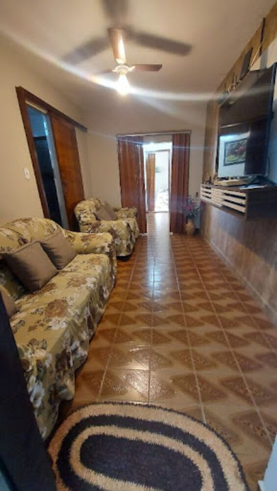 Casa à venda com 2 quartos, 125m² - Foto 2