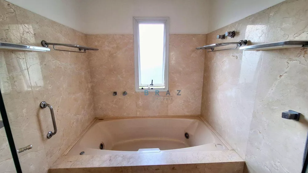 Apartamento, 3 quartos, 211 m² - Foto 1