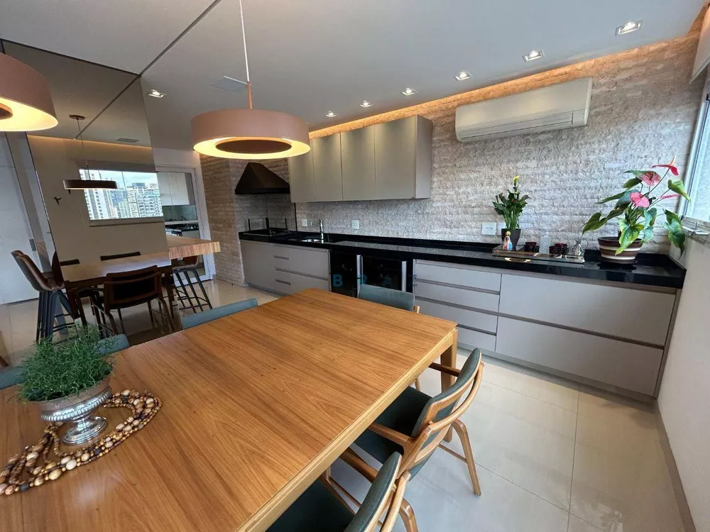 Apartamento, 4 quartos, 213 m² - Foto 1