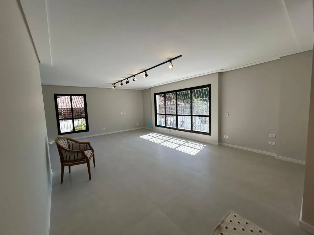 Apartamento, 3 quartos, 180 m² - Foto 1